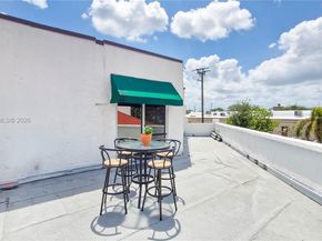 279 NW 36th Ave, Deerfield Beach FL 33442