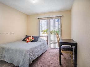 279 NW 36th Ave, Deerfield Beach FL 33442