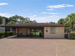550 SW 137th Ave 104L, Pembroke Pines FL 33027