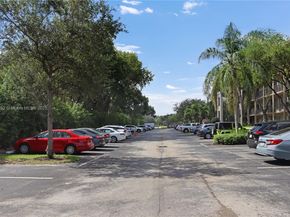 550 SW 137th Ave 104L, Pembroke Pines FL 33027