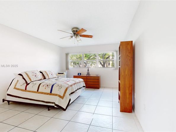 550 SW 137th Ave 104L, Pembroke Pines FL 33027