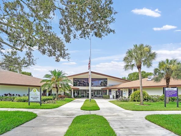 550 SW 137th Ave 104L, Pembroke Pines FL 33027