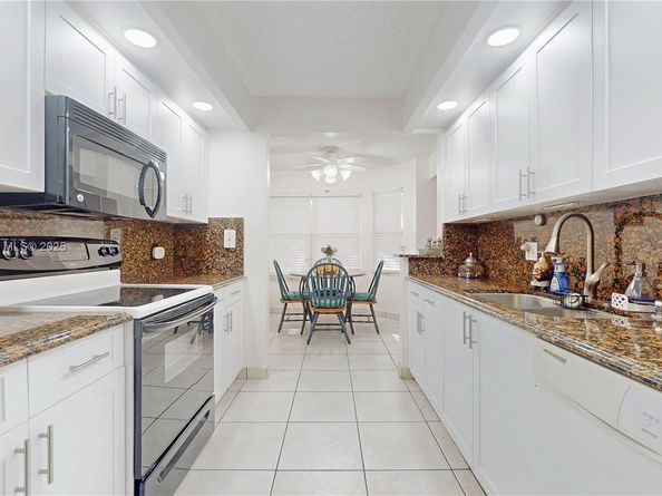 550 SW 137th Ave 104L, Pembroke Pines FL 33027