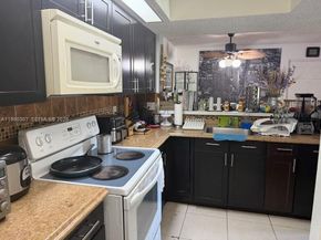 18820 NW 57th Ave 204, Hialeah FL 33015