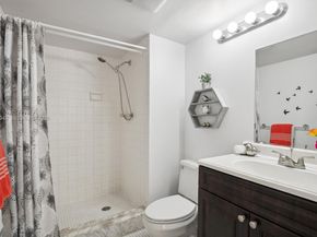 Undisclosed Address #A11941043, Pembroke Pines FL 33025