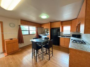 11460 NW 37th St, Sunrise FL 33323