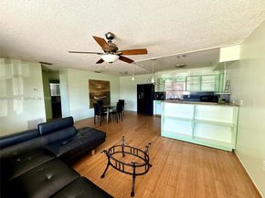 11460 NW 37th St, Sunrise FL 33323