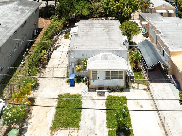 36 NW 32nd St, Miami FL 33127