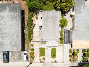 36 NW 32nd St, Miami FL 33127