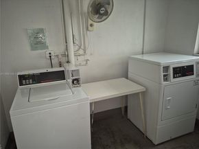 1201 Hillcrest Ct 302, Hollywood FL 33021