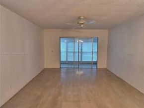 1201 Hillcrest Ct 302, Hollywood FL 33021