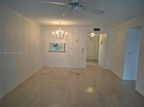 1201 Hillcrest Ct 302, Hollywood FL 33021
