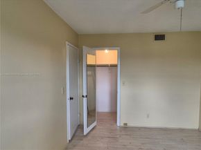 1201 Hillcrest Ct 302, Hollywood FL 33021