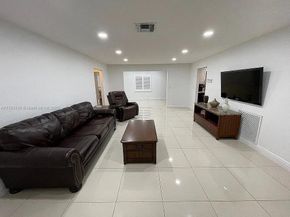 1411 NW 90th Dr, Plantation FL 33322