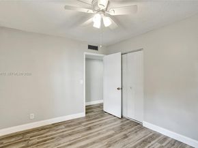 9451 Live Oak Pl 102, Davie FL 33324