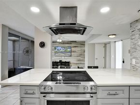 9451 Live Oak Pl 102, Davie FL 33324