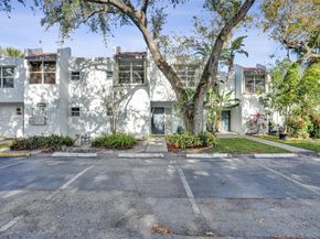 9451 Live Oak Pl 102, Davie FL 33324