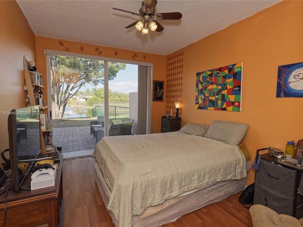 15343 NW 14th Rd, Pembroke Pines FL 33028