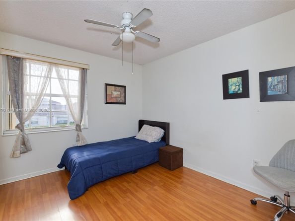 15343 NW 14th Rd, Pembroke Pines FL 33028