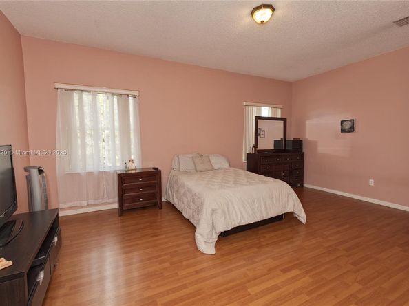 15343 NW 14th Rd, Pembroke Pines FL 33028