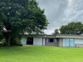 6105 Royal Poinciana Ln, Tamarac FL 33319