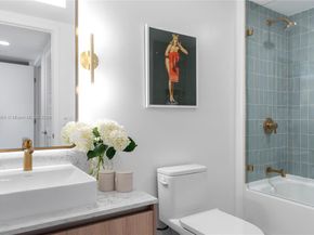 159 NE 6th St 3002, Miami FL 33132