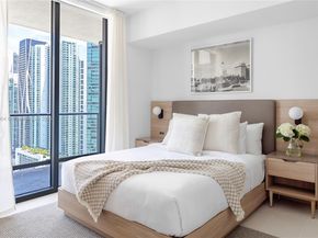 159 NE 6th St 3002, Miami FL 33132