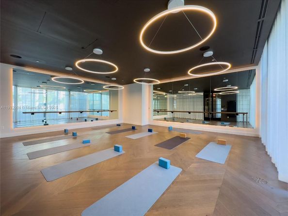 159 NE 6th St 3002, Miami FL 33132