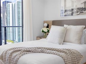 159 NE 6th St 3002, Miami FL 33132