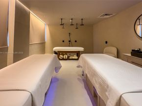 159 NE 6th St 3002, Miami FL 33132