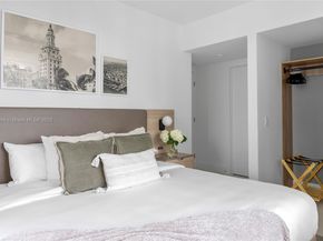 159 NE 6th St 3002, Miami FL 33132