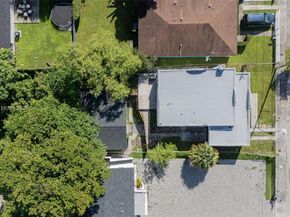 1601 NW 50th St, Miami FL 33142