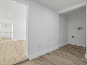 1601 NW 50th St, Miami FL 33142
