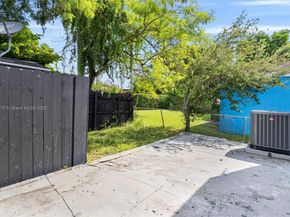 1601 NW 50th St, Miami FL 33142