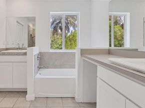 1363 NW 208th Ter, Miami Gardens FL 33169