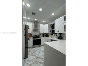 1041 NE 208th St, Miami FL 33179