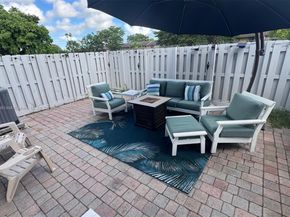 1041 NE 208th St, Miami FL 33179