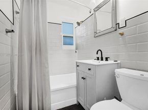 900 Tyler St, Hollywood FL 33019