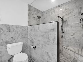 900 Tyler St, Hollywood FL 33019