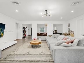 900 Tyler St, Hollywood FL 33019