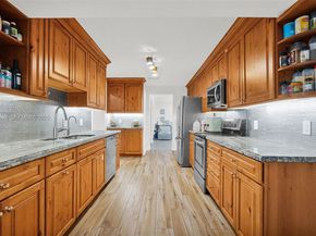 900 Tyler St, Hollywood FL 33019