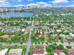 900 Tyler St, Hollywood FL 33019