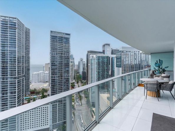 200 Biscayne Boulevard Way 3608, Miami FL 33131