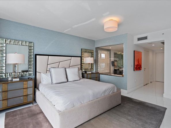 200 Biscayne Boulevard Way 3608, Miami FL 33131