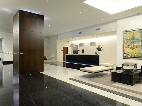 200 Biscayne Boulevard Way 3608, Miami FL 33131