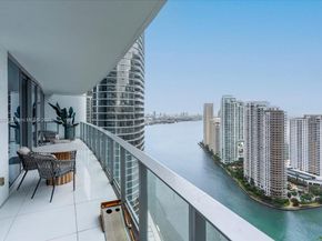200 Biscayne Boulevard Way 3608, Miami FL 33131