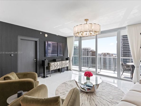 200 Biscayne Boulevard Way 3608, Miami FL 33131