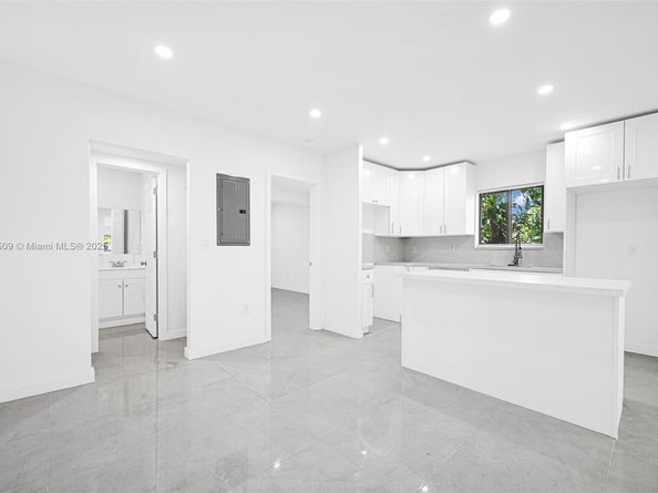 8280 NW 5th Ave, Miami FL 33150