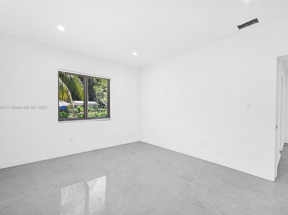 8280 NW 5th Ave, Miami FL 33150