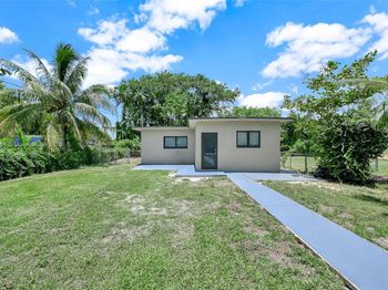 8280 NW 5th Ave